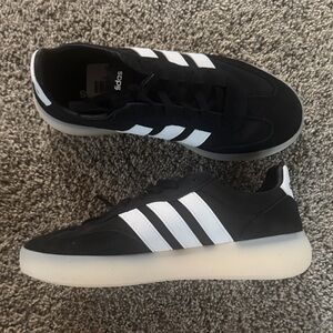 Adidas Men's Black and White Classic Sneakers